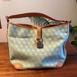 Dooney & Bourke bag